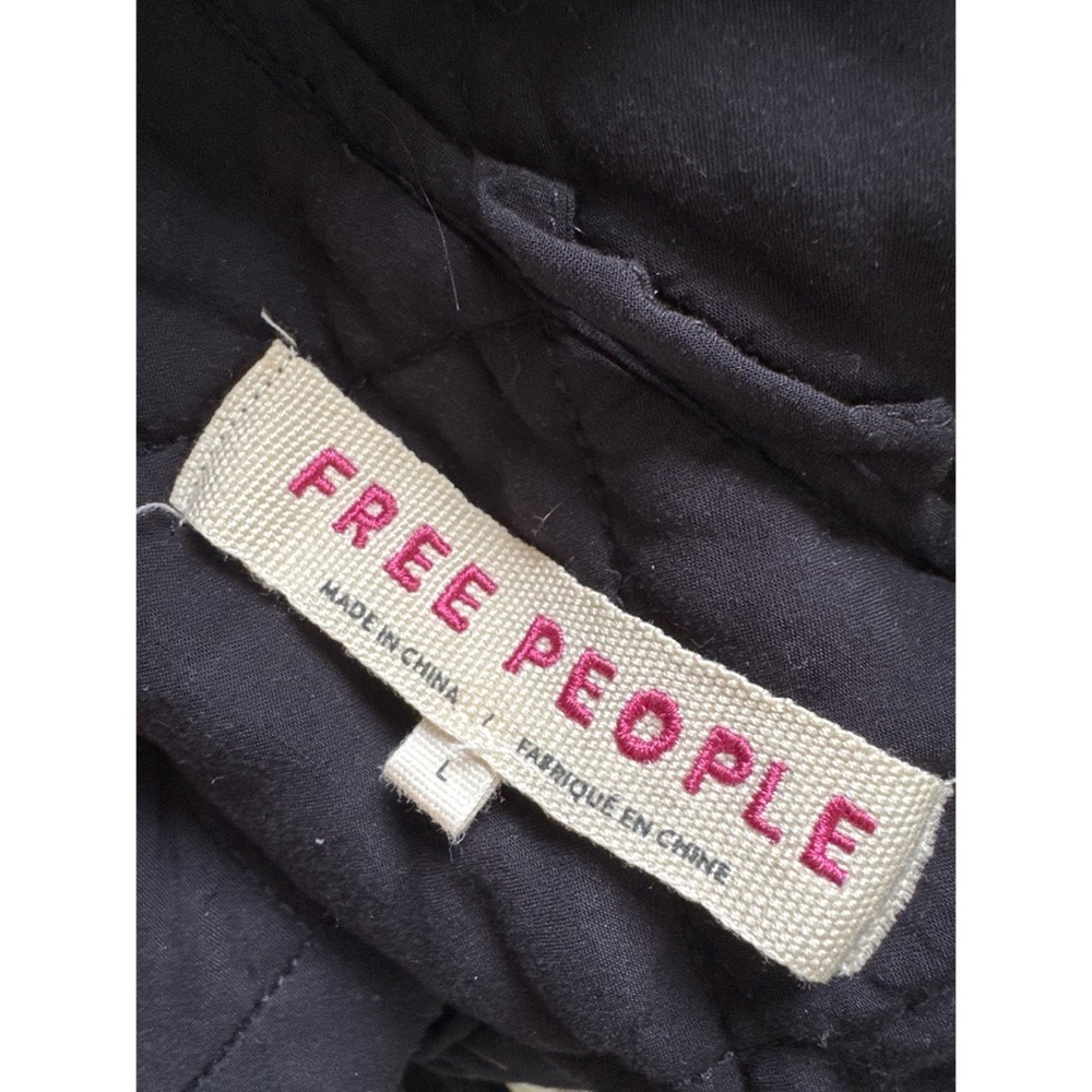 Free People Happy Day Dreamer Quilted Jacket in Black Size Large - Picture 4 of 7